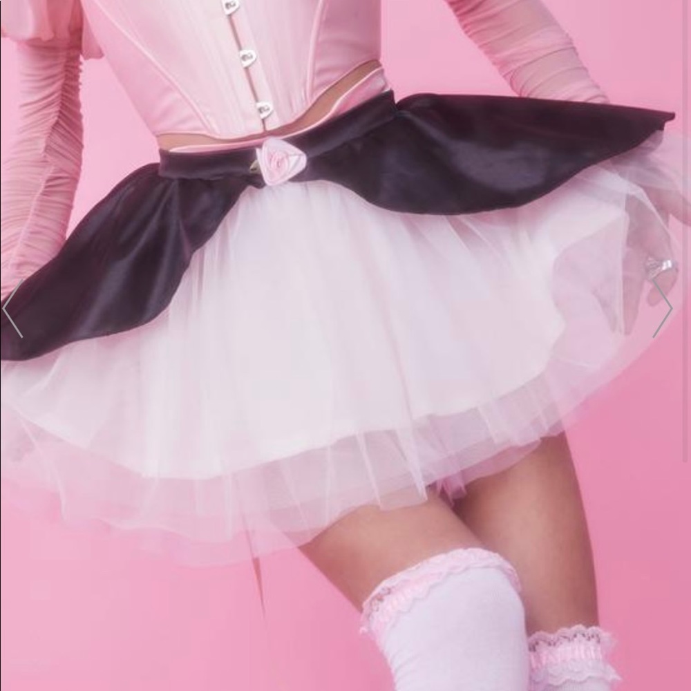 Sugar Thrillz black& white Tutu skirt Size M